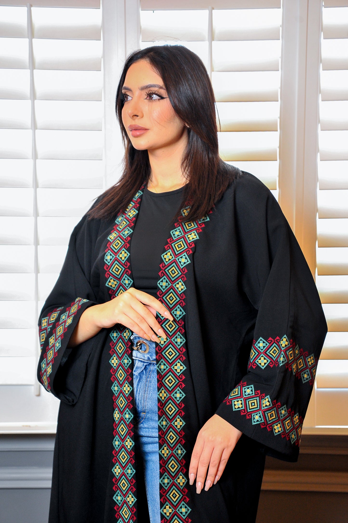 Aniqa Abaya